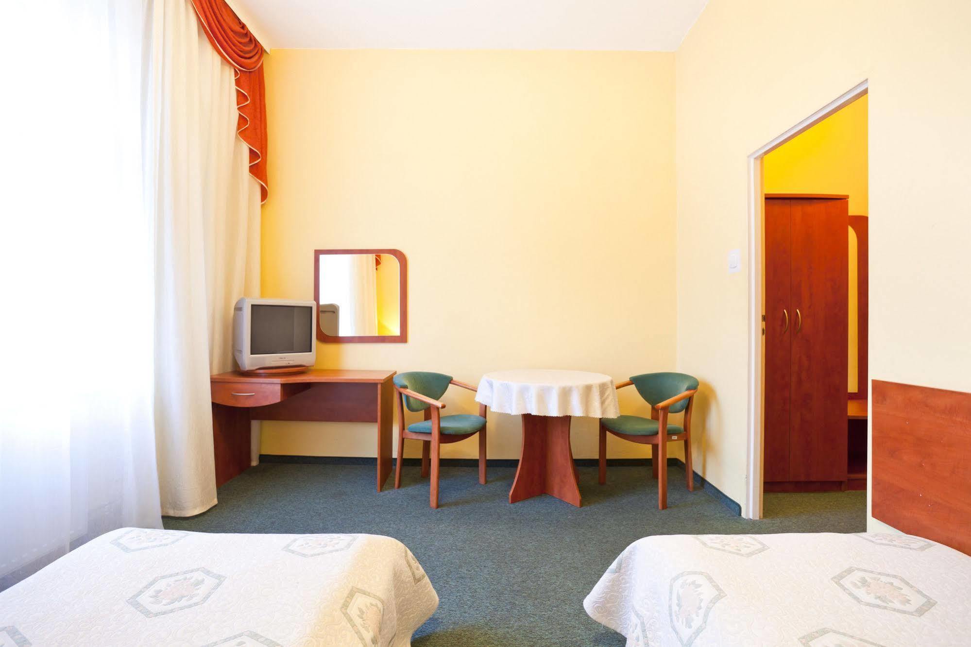 Hotel Kapitan Szczecin Exterior photo